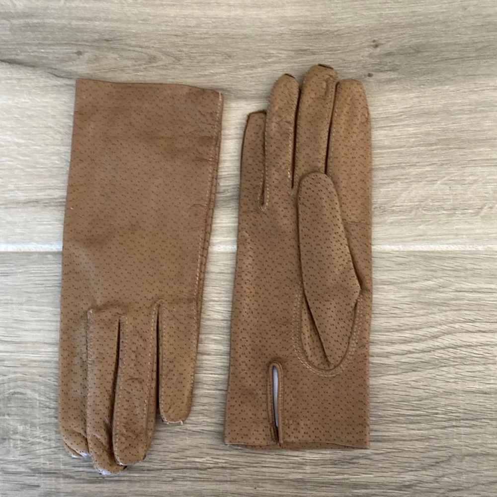 Vintage made in Italy 7 1/2 leather gloves - Picture 1 of 4